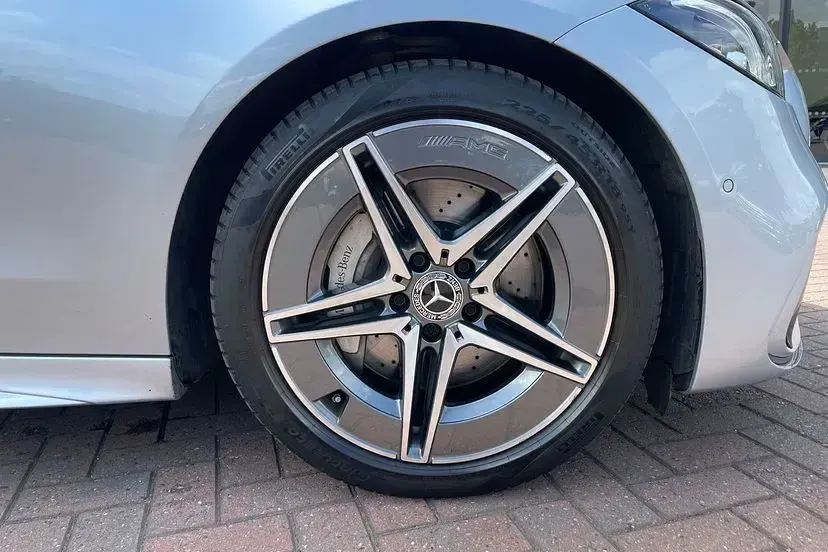Used Mercedes C220 AMG line 217 HP (159 kW) 2023 Silver Estate