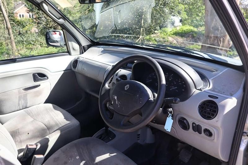 Used Renault Kangoo Expression 95 HP (69 kW) 2004 Grey MPV