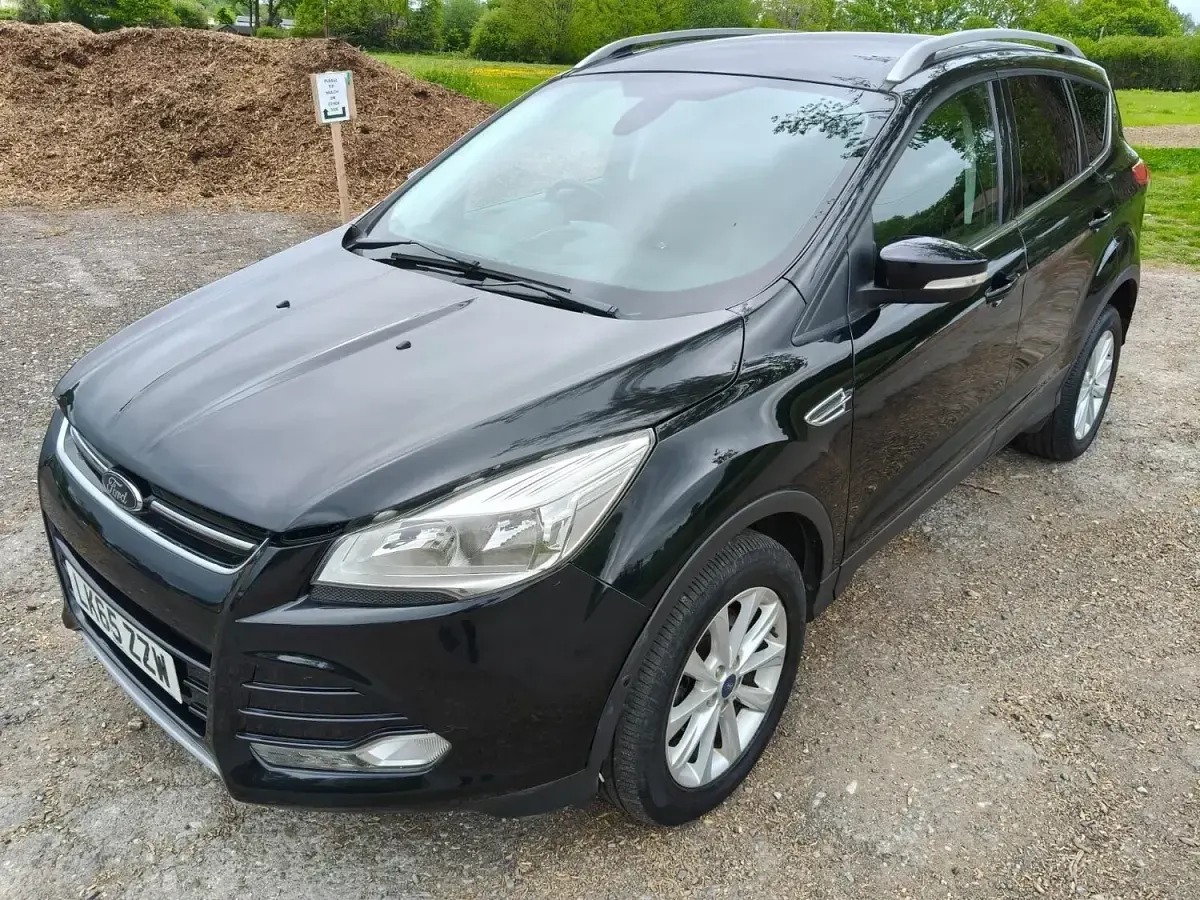 Used Ford Kuga Titanium 180 HP (132 kW) 2015 Black SUV