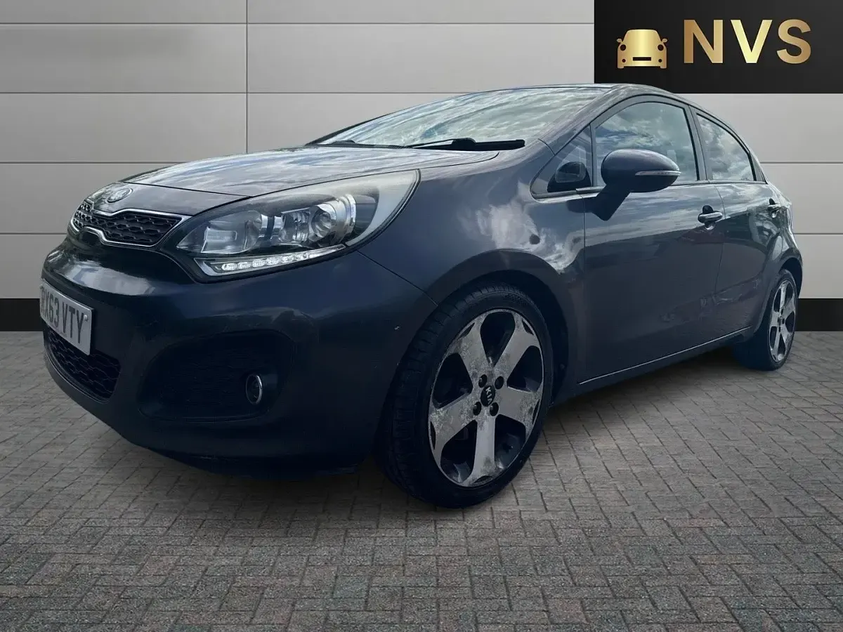 Used Kia Rio 109 HP (80 kW) 2013 Grey Hatchback