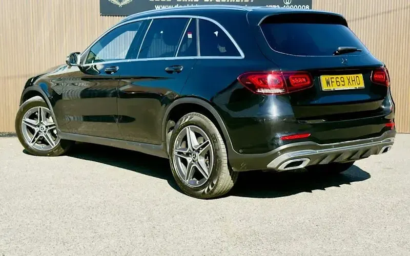 Usado Mercedes GLC220 AMG line 194 HP (142 kW) 2022 Carrinha