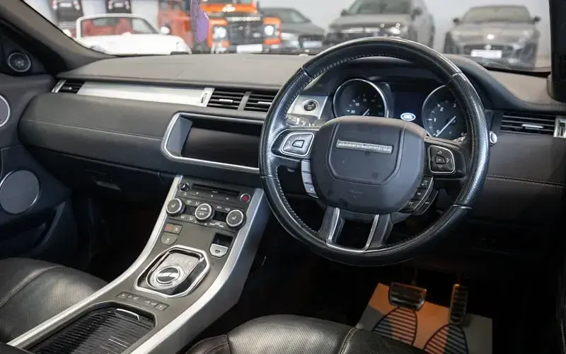Used Land Rover Range Rover evoque HSE Dynamic 179 HP (131 kW) 2018 Hatchback