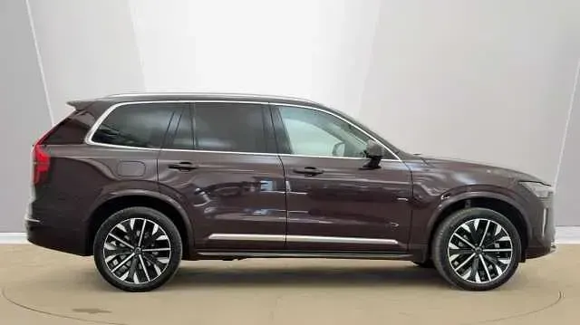 Usado Volvo XC90 Ultra 247 HP (181 kW) 2025 Vermelho SUV