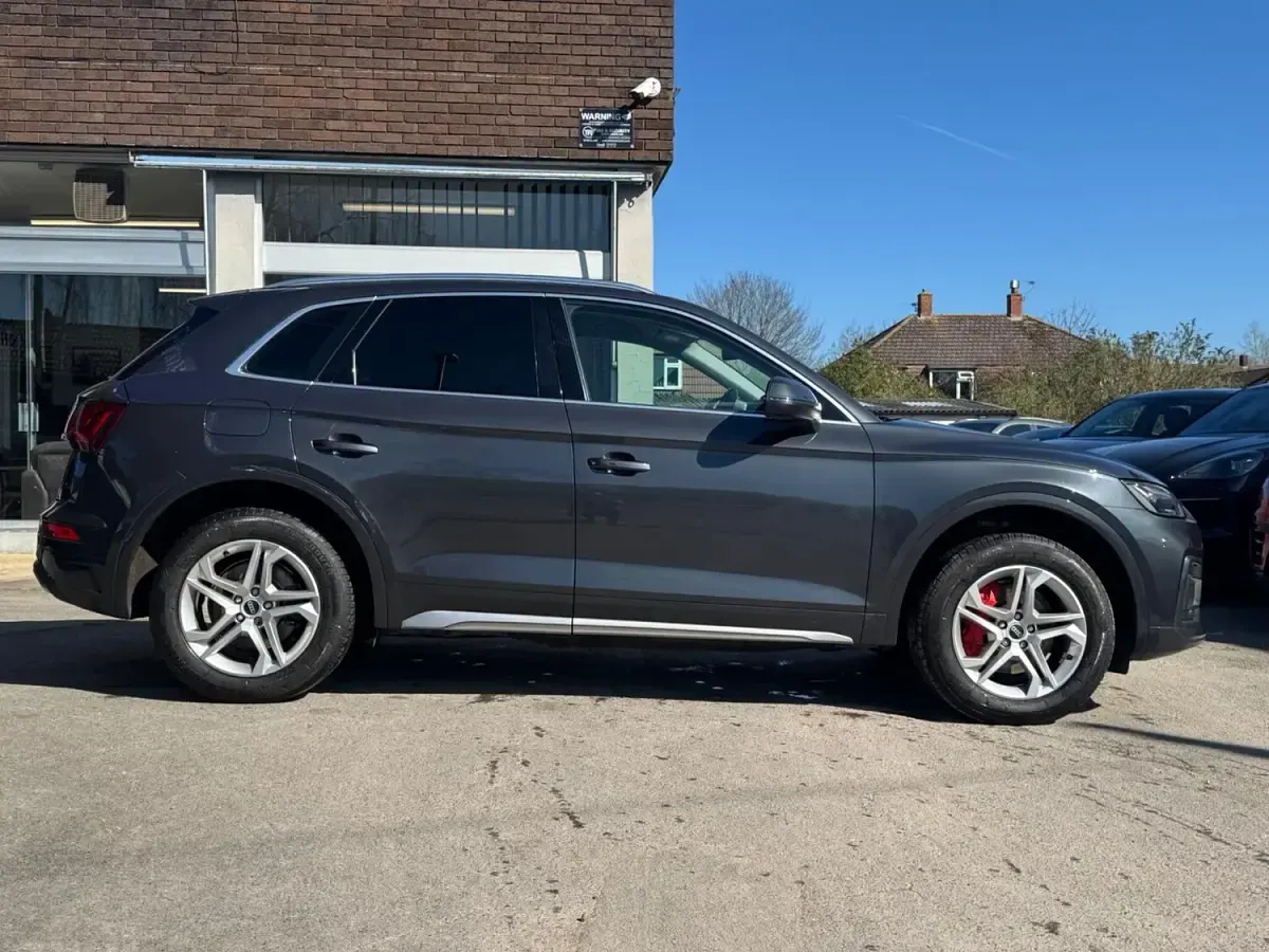 Used Audi Q5 Sport 204 HP (150 kW) 2021 Grey SUV