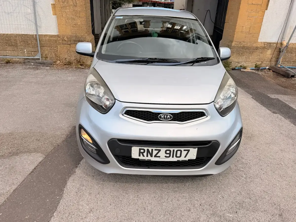 Used Kia Picanto 68 HP (50 kW) 2012 Silver Hatchback