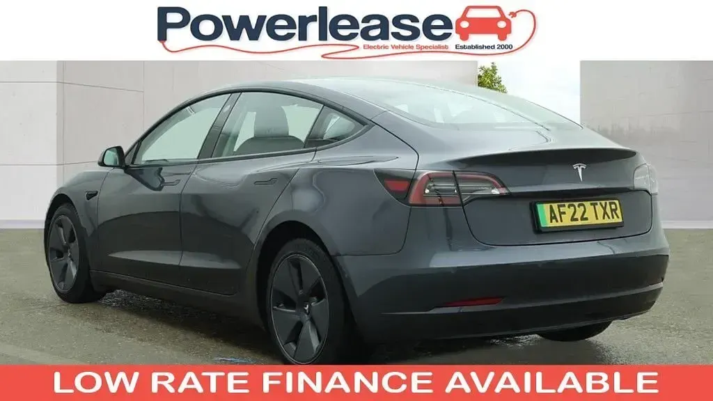 Usado Tesla Model 3 Standard Range Plus 208 kW (283 CV) 2022 Gris Berlina