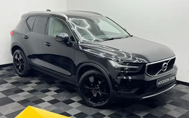 Used Volvo XC40 Momentum 150 HP (110 kW) 2020 SUV