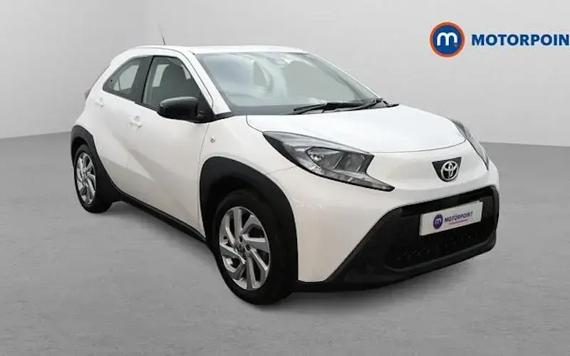 Usado Toyota Aygo X PURE 72 HP (52 kW) 2025 SUV