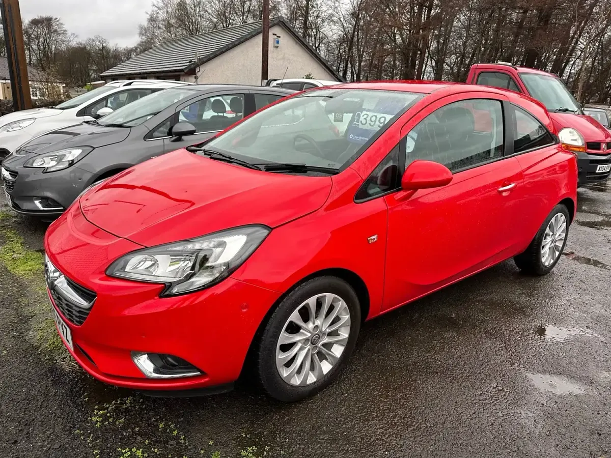 Used Vauxhall Corsa 75 HP (55 kW) 2015 Red Hatchback
