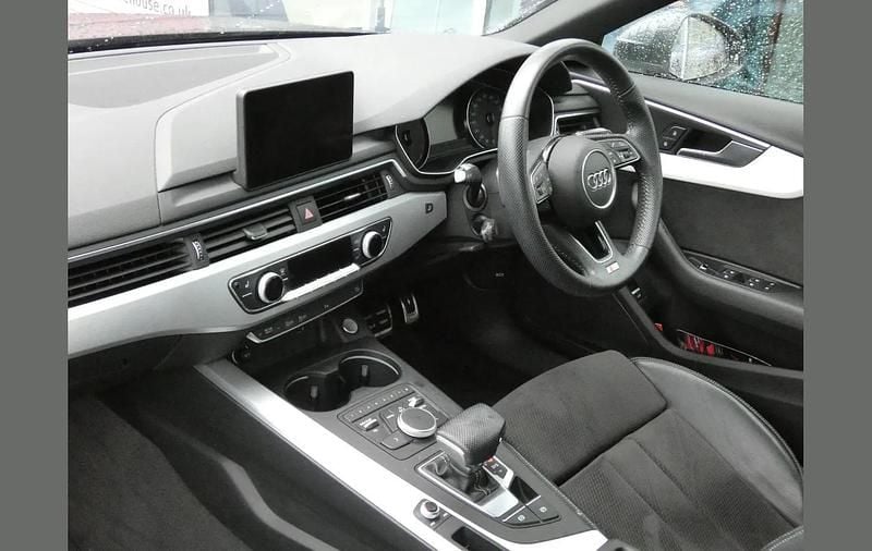 Used Audi A4 S-Line 187 HP (137 kW) 2019 Grey Estate