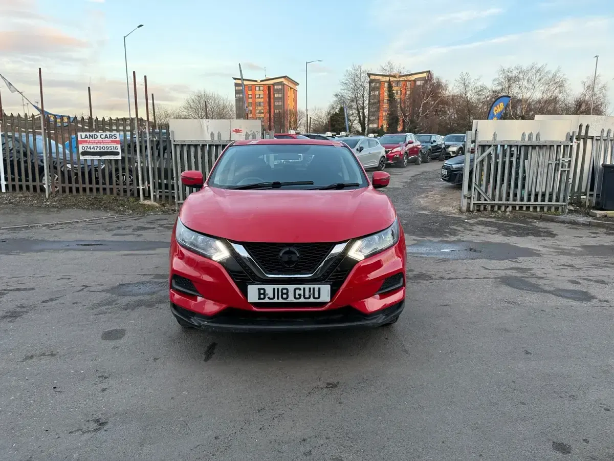 Used Nissan Qashqai Visia 2018 Red SUV