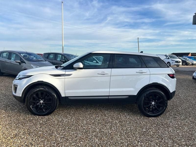 Used Land Rover Range Rover evoque HSE Dynamic 150 HP (110 kW) 2015 White SUV