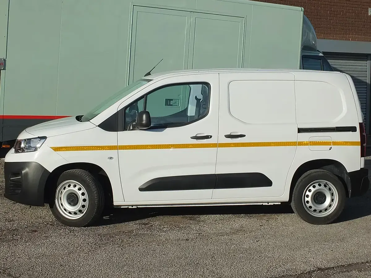 Used Citroën e-Berlingo 100 HP (73 kW) 2023 White