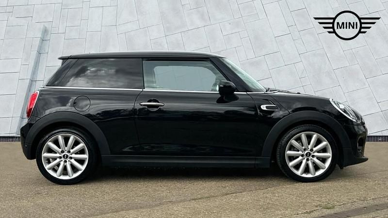 Usado Mini Cooper Hatch 134 HP (98 kW) 2018 Preto Citadino