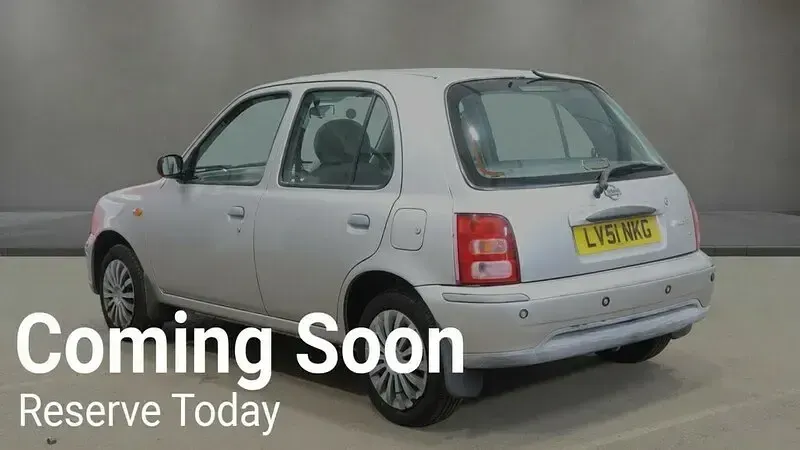 Usado Nissan Micra S 60 HP (44 kW) 2001 Prateado Citadino