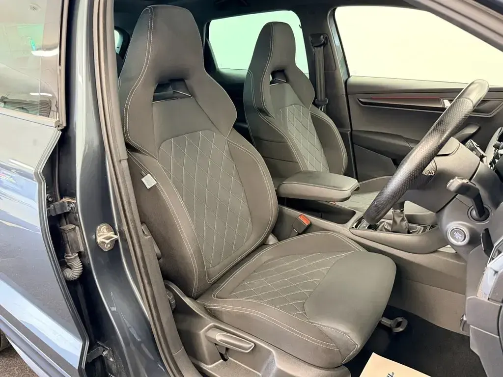 Used Skoda Karoq SportLine 150 HP (110 kW) 2019 Grey SUV