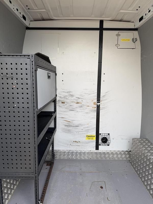 Second-hand Vauxhall Movano 130 CP (95 kW) 2019 Alb Monovolum