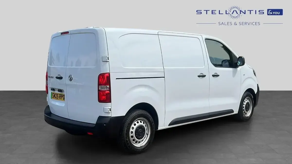 Used Vauxhall Vivaro 98 kW (134 HP) 2025 White MPV