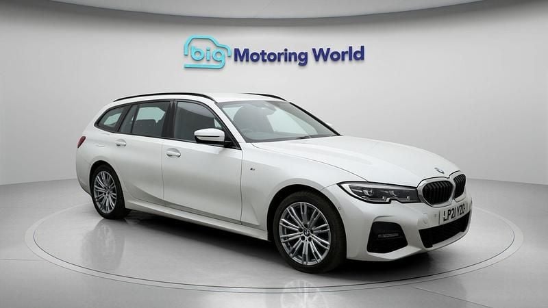 Used 2021 BMW 330e M Sport Estate | £21,100 (Fair price) - Image 1/4