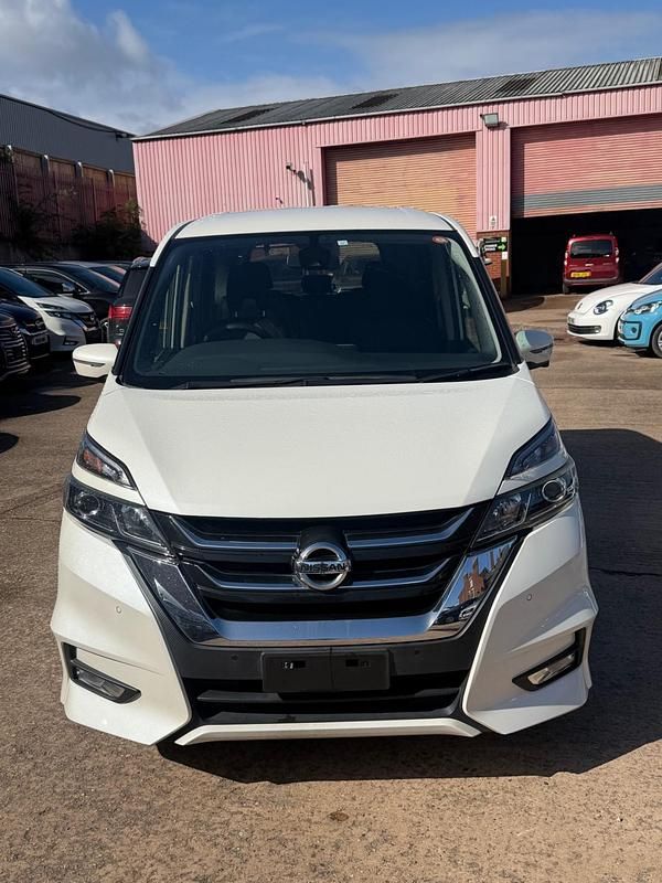 Used Nissan Serena 2017 White MPV