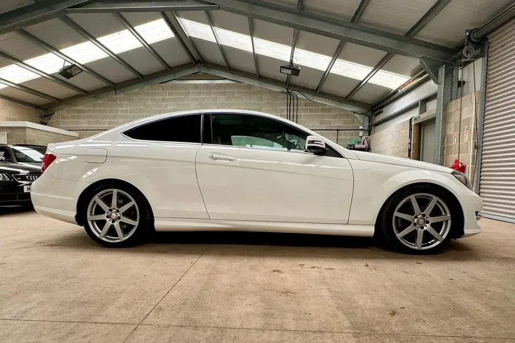 Used Mercedes C220 Sport Edition 2014 White Coupe