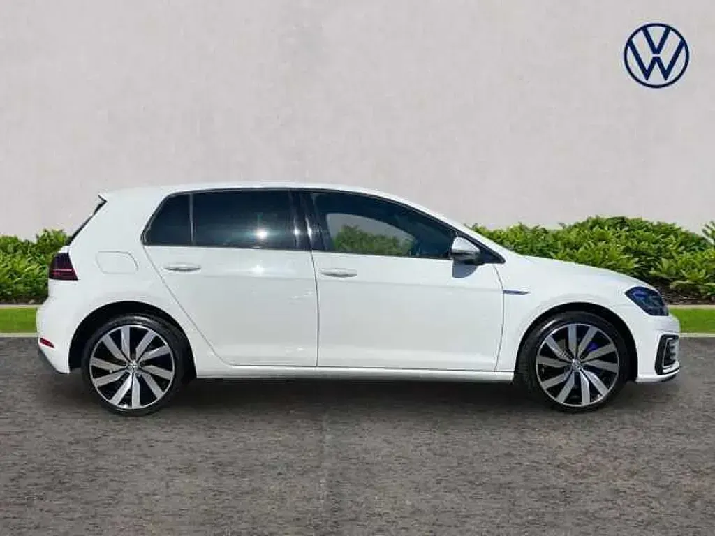 Used VW Golf VII GTE 204 HP (150 kW) 2019