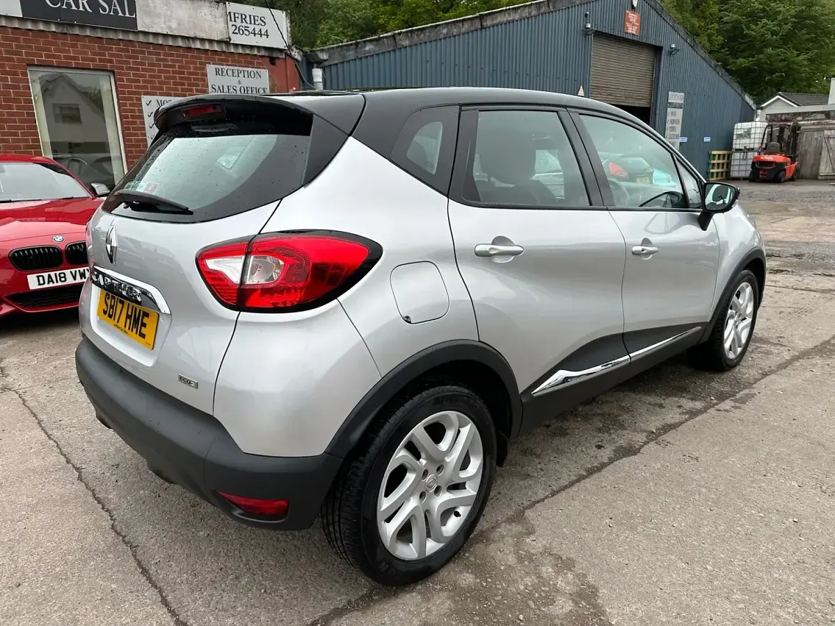 Used Renault Captur Dynamique 2017 Silver SUV