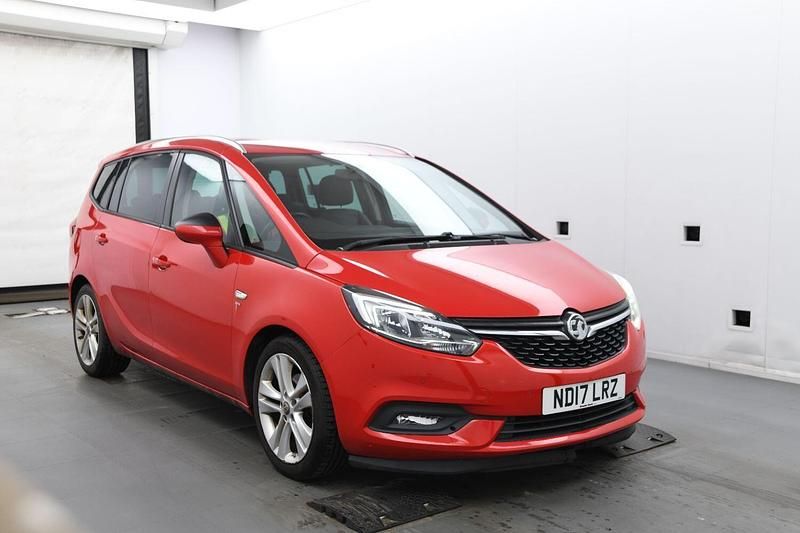 Red Used 2017 Vauxhall Zafira Tourer SRi MPV | £6,995 (Fair price) - Image 1/4