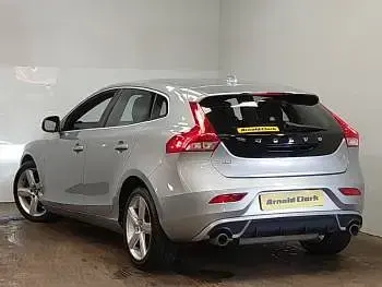 Used Volvo V40 R-Design 122 HP (89 kW) 2017 Silver Hatchback