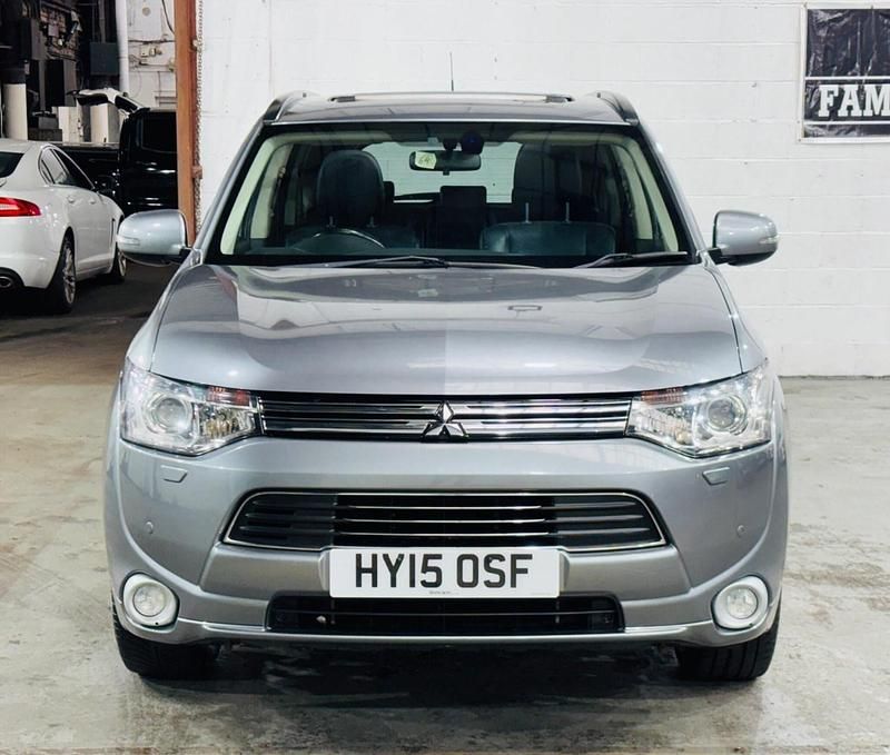 Used Mitsubishi Outlander P-HEV 2015 Grey Estate
