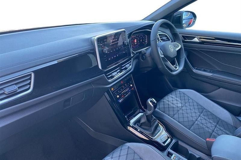 New VW T-Roc R-line 150 HP (110 kW) 2026 Grenadilla black SUV