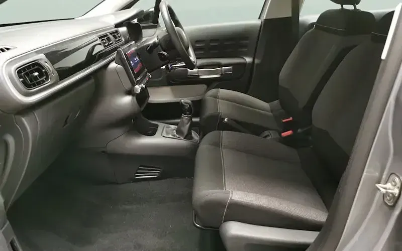 Usado Citroën C3 PureTech 83 CV (61 kW) 2022 Gris Utilitario