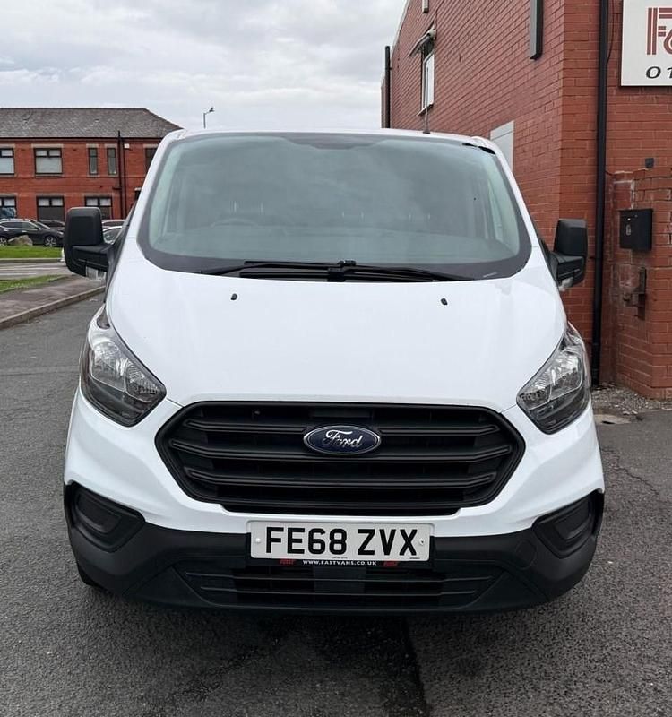 Used Ford Transit Custom 105 HP (77 kW) 2018 White Van