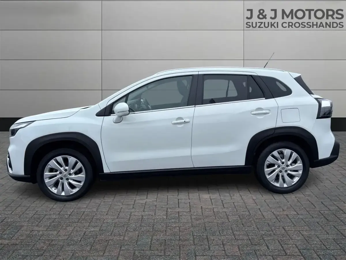 Used Suzuki SX4 S-Cross 2023 White SUV