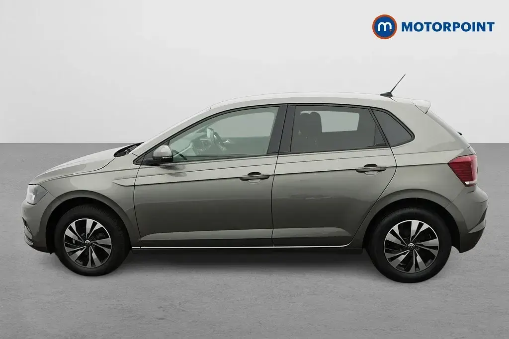 Begagnad VW Polo Match 95 HK (69 kW) 2021 Grå Halvkombi