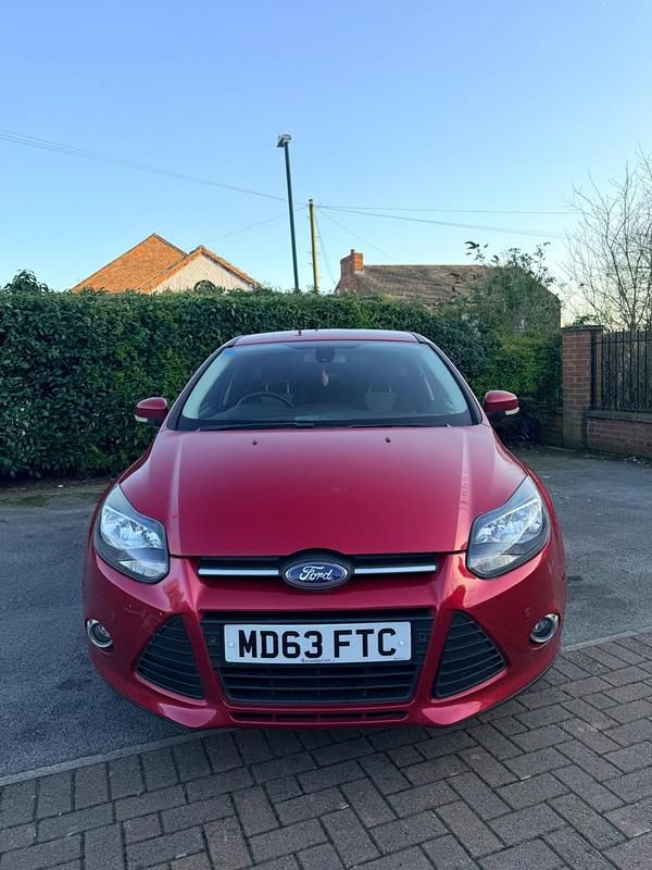 Used Ford Focus Zetec 2014 Red Hatchback