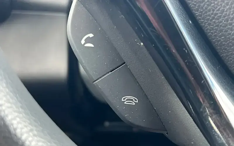 Used Honda HR-V Hybrid 131 HP (96 kW) 2019 Silver SUV