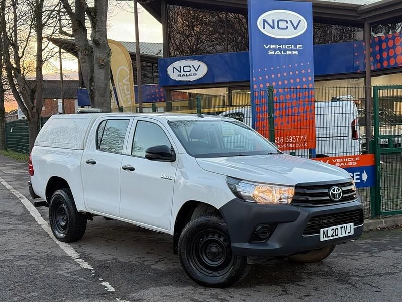 White Used 2020 Toyota HiLux Active Pickup | £16,990 (Super price) - Image 1/4