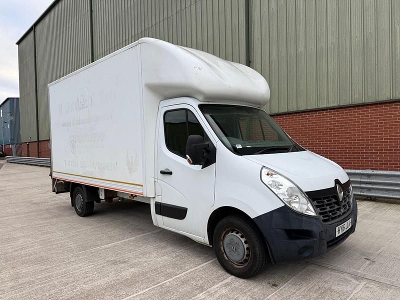 White Used 2016 Renault Master Business Van | £8,999 (Fair price) - Image 1/4