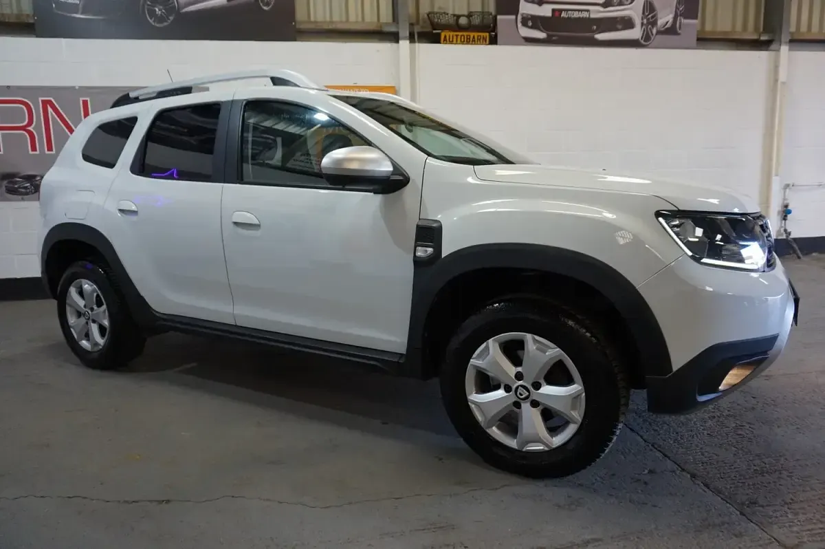 Used Dacia Duster Comfort 114 HP (83 kW) 2018 White SUV