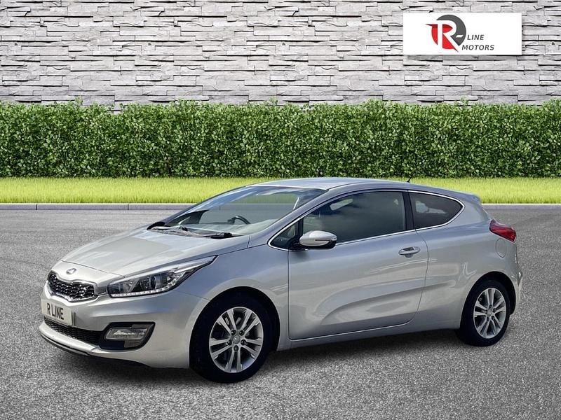Begagnad Kia ProCeed 2014 Silver Halvkombi