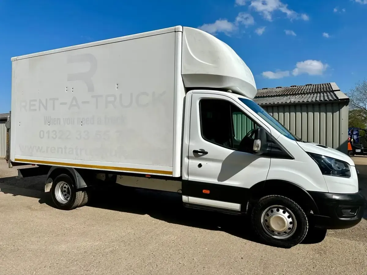 Używany Ford Transit S 130 KM (95 kW) 2021 Biały Kabriolet
