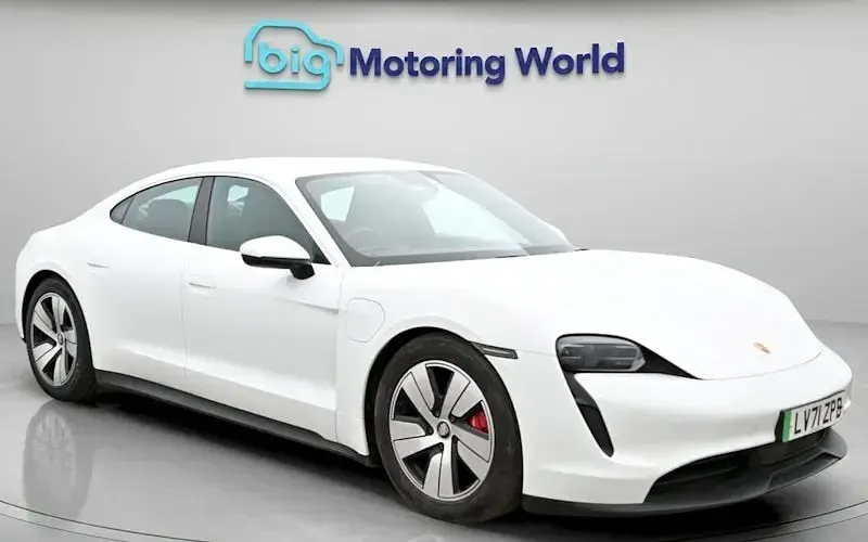 Usado Porsche Taycan Performance Package 389 kW (530 HP) 2022 Sedan