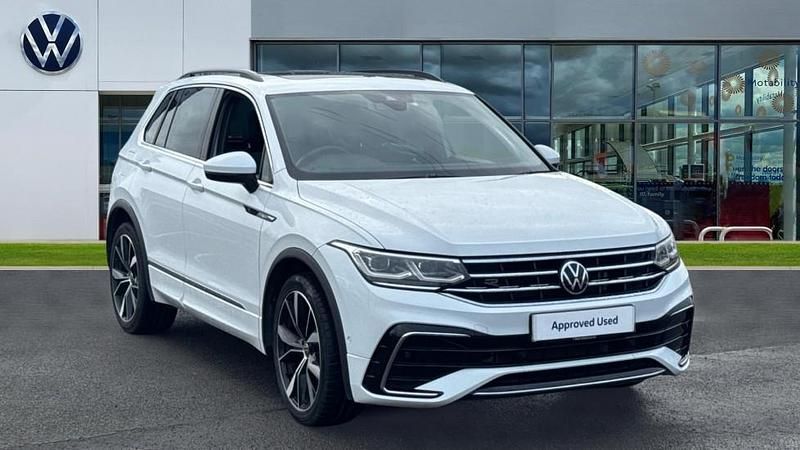Pure white Used 2022 VW Tiguan R-line SUV | £25,055 (Fair price) - Image 1/4