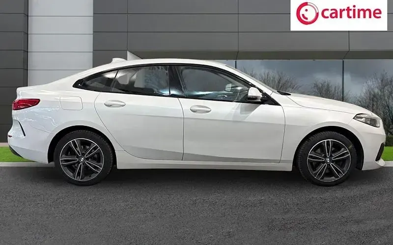 Used BMW 218 Sport Line 140 HP (102 kW) 2020 White Coupe