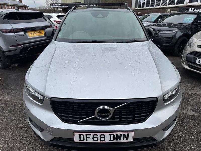 Used Volvo XC40 R-Design 190 HP (139 kW) 2019 Silver SUV