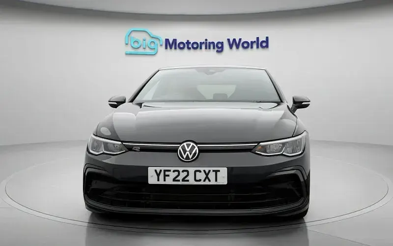 Used VW Golf VIII R-line 131 HP (96 kW) 2024 Hatchback
