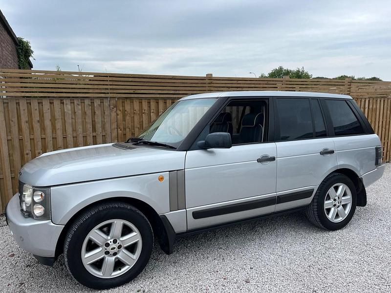 Silver Used 2002 Land Rover Range Rover Vogue SUV | £7,000 (A bit pricey) - Image 1/4