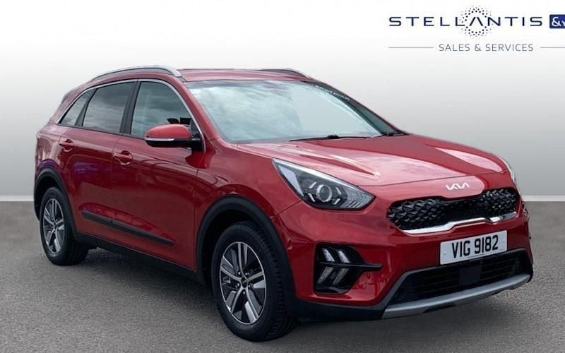 Red Used 2022 Kia Niro 2 SUV | £17,308 (Good price) - Image 1/4