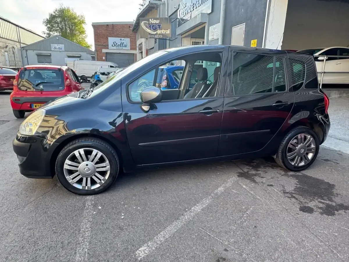 Usado Renault Grand Modus Dynamique 2011 Preto Monovolume